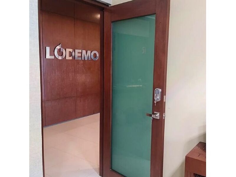 Puerta para oficina México