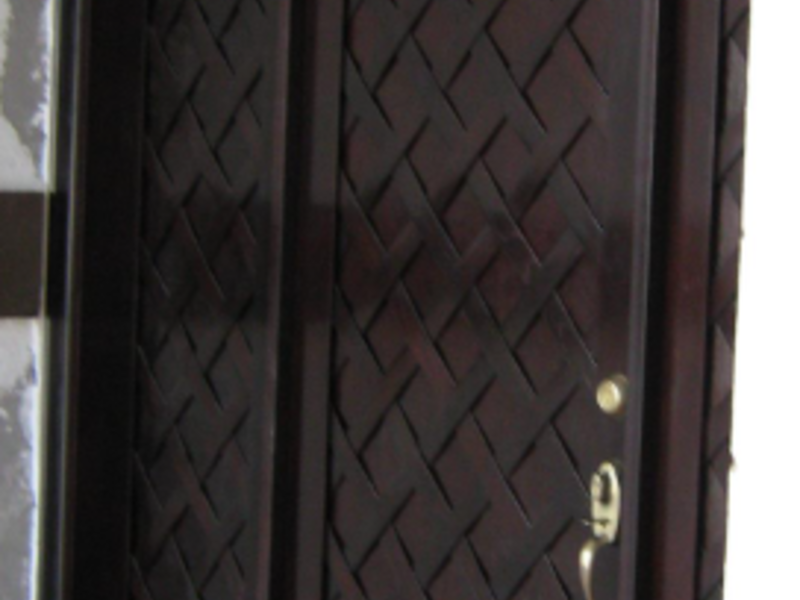 Puerta principal color wengue
