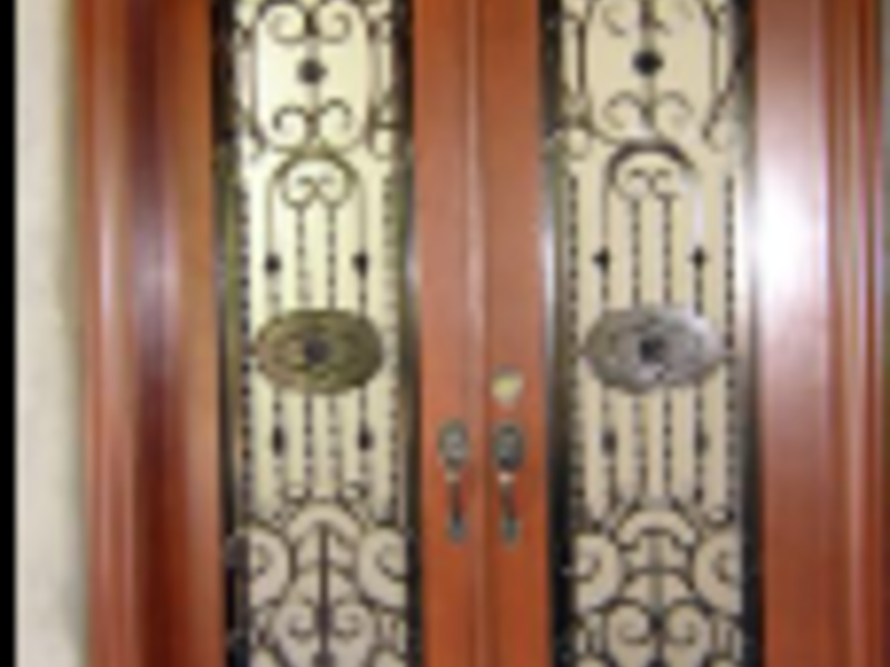 Puerta doble principal