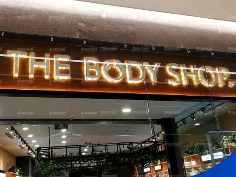 Fabricación letras 3D acrílico México 