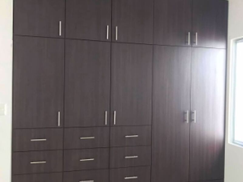 Closet wengue 