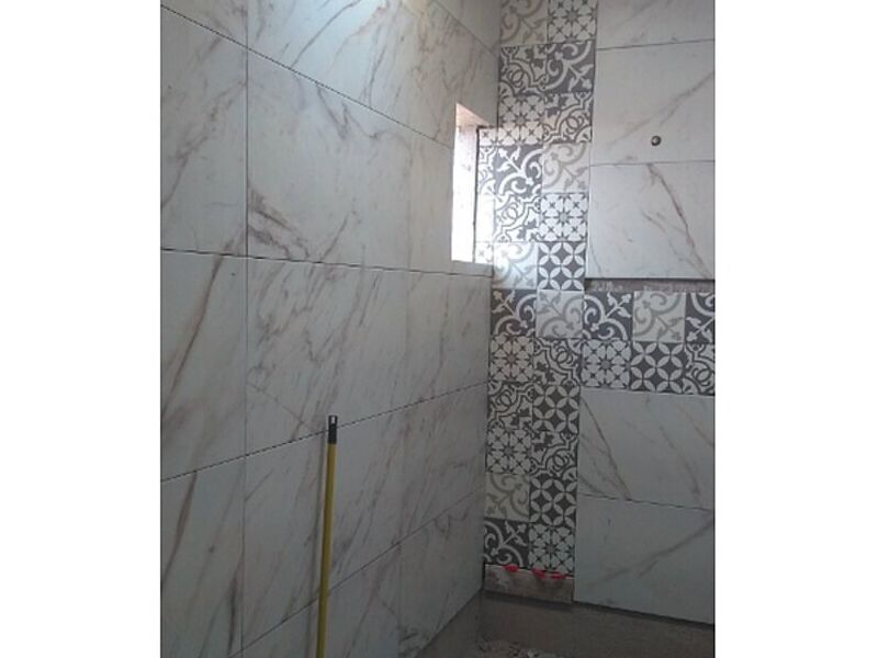 Piso Mármol Gris Carrara