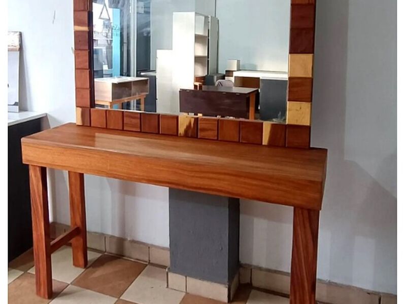  Recibidor de parota México
