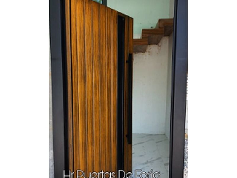Puerta seguridad madera
