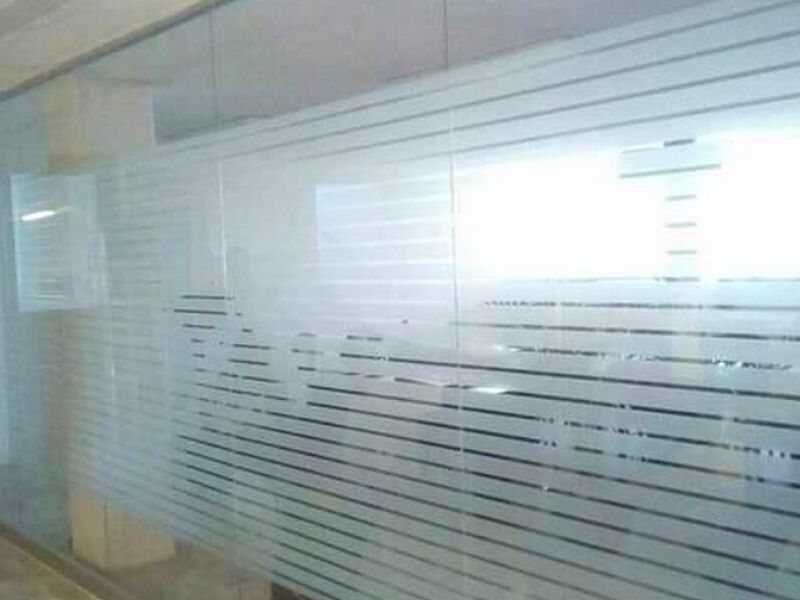 Puerta abatible cristal Querétaro