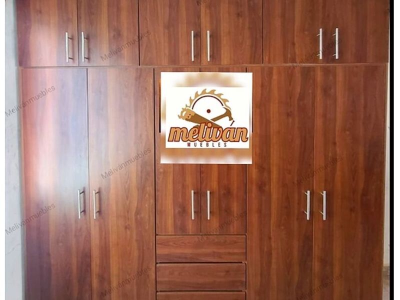 Closet Madera Marron Amplio MX