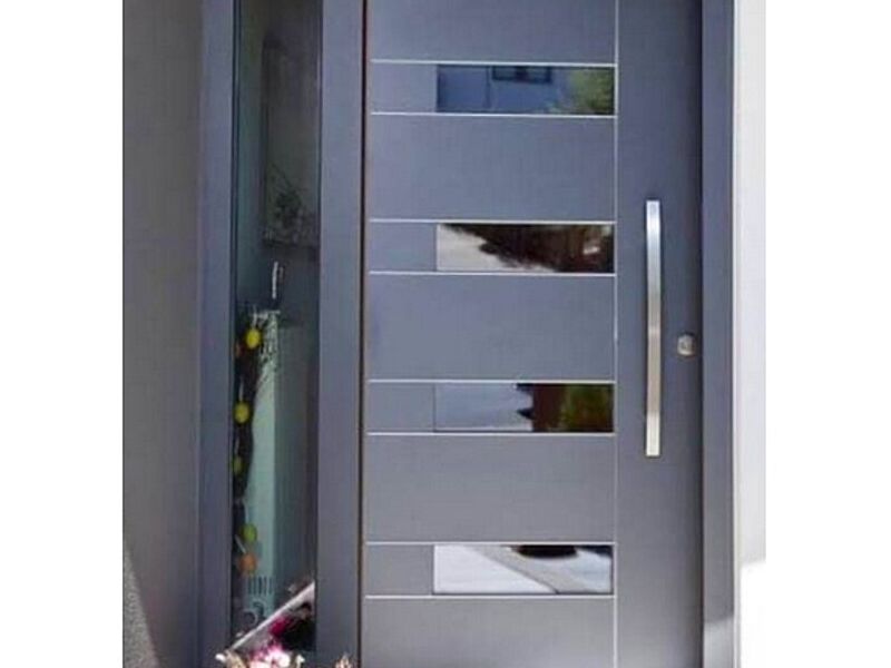 Puerta aluminio gris Uruapan