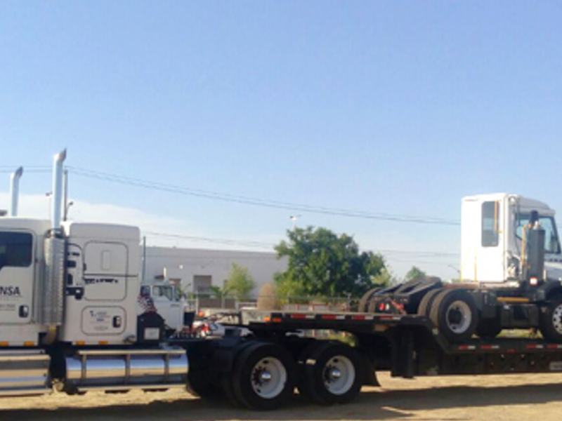 Transporte de camiones Lowboy Tlaquepaque