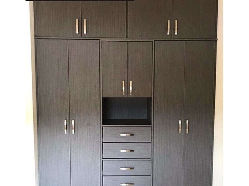 Closet Madera Negra Mexico