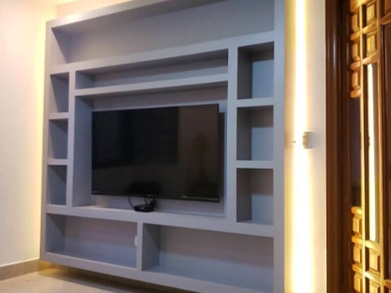 Soporte televisión blanco madera