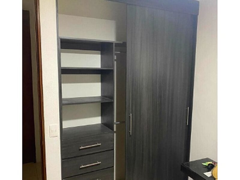 Closet madera negro