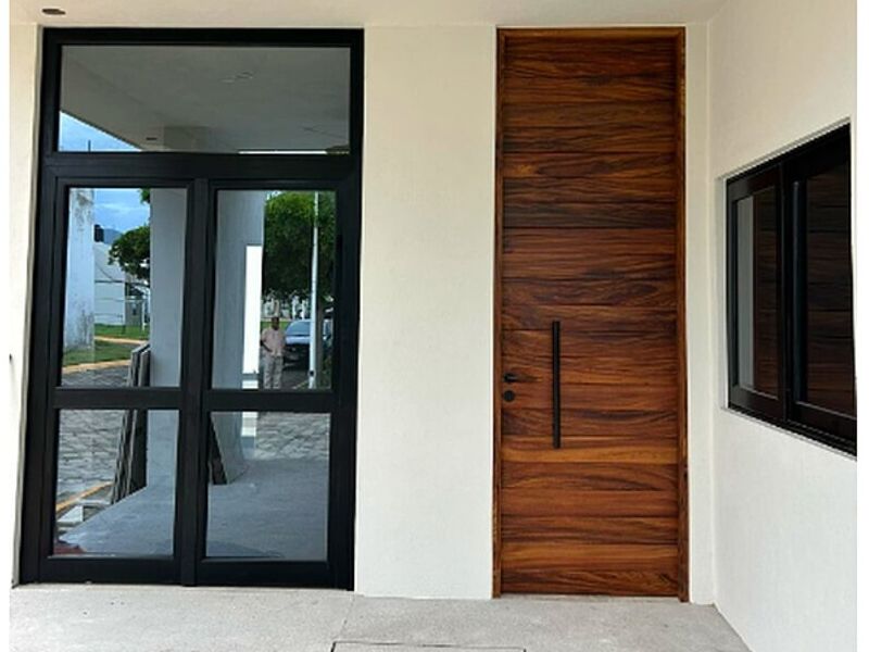 Puerta madera chocolate México