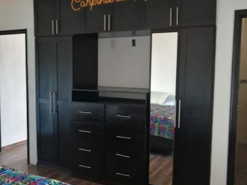 Closet Pino México