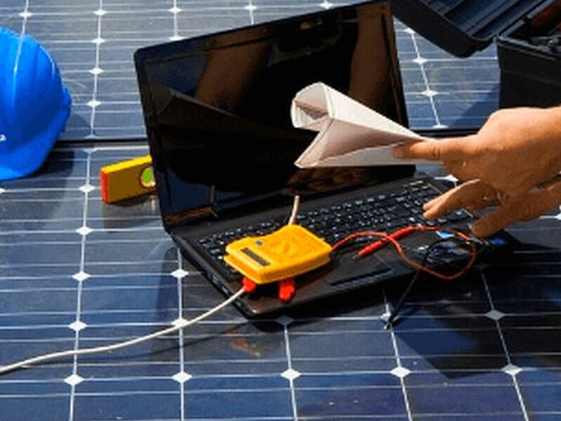 Mantenimiento eléctrico Paneles Solares