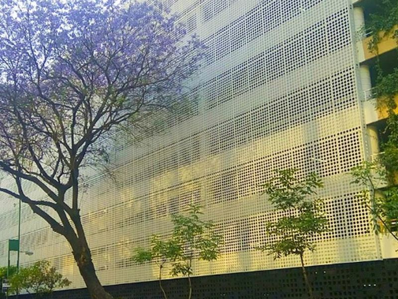 FACHADAS EN LÁMINA MULTIPERFORADA MERIDA