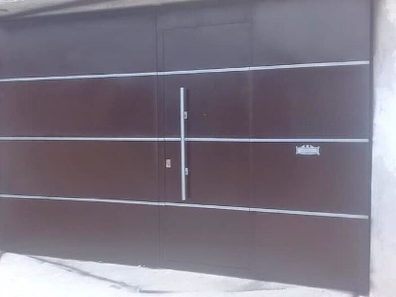 Puerta garage acero