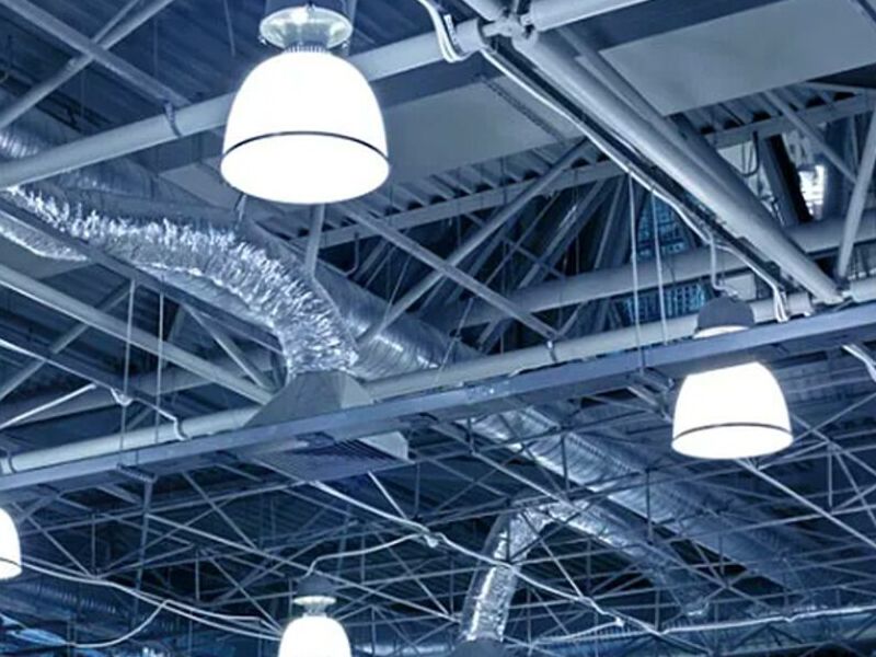  Colocación lámparas industriales México 