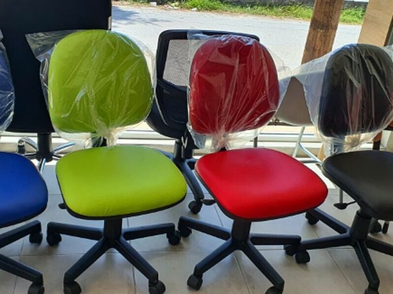 Sillas oficina distintos colores