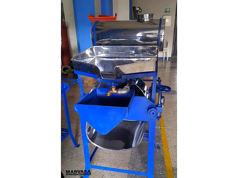 Molino familiar con tolvas de acero inoxidable y motor monofásico Mexico