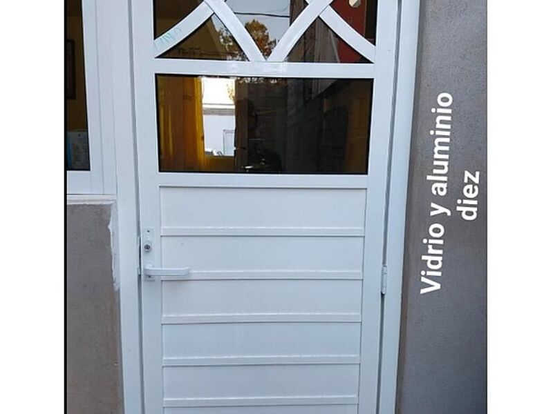 PUERTA DE ALUMINIO Y VIDRIO MEXICO