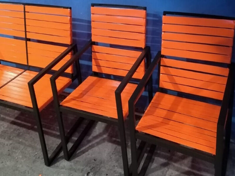 Servicio de pintura para muebles de jardín