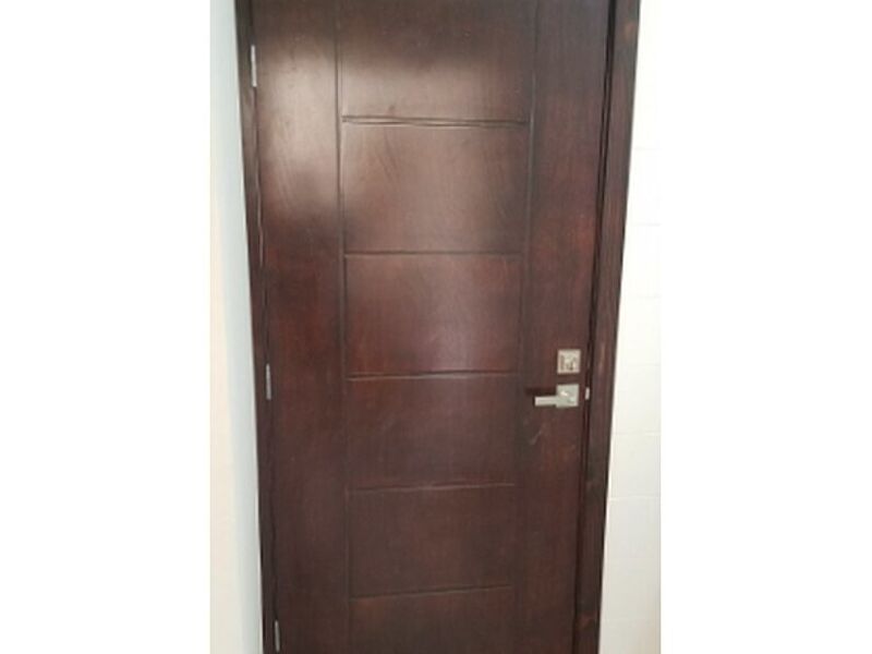 Puerta dormitorio color chocolate México