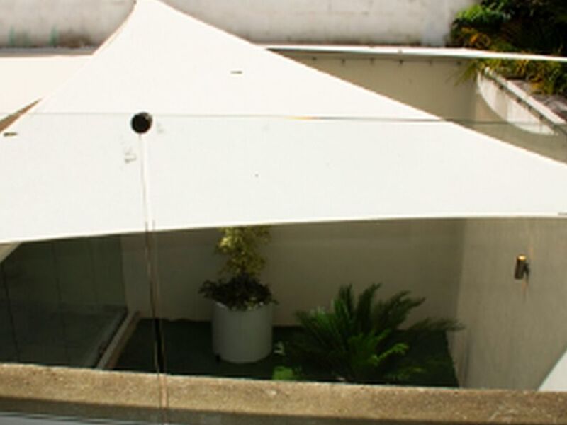 LONA TRIANGULAR 3
