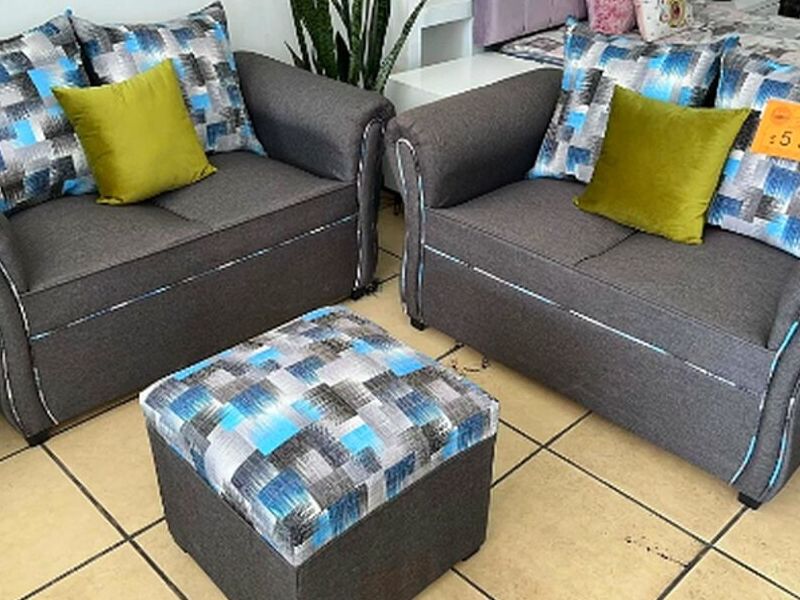 Sala completa 2 sillones pequeños con 1 mesa 