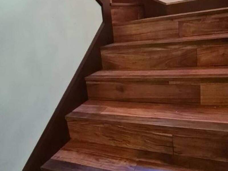 Escalera madera México