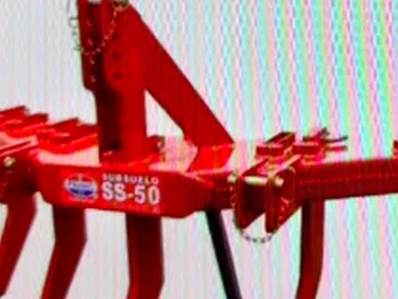 Implemento tractor arar Mexico