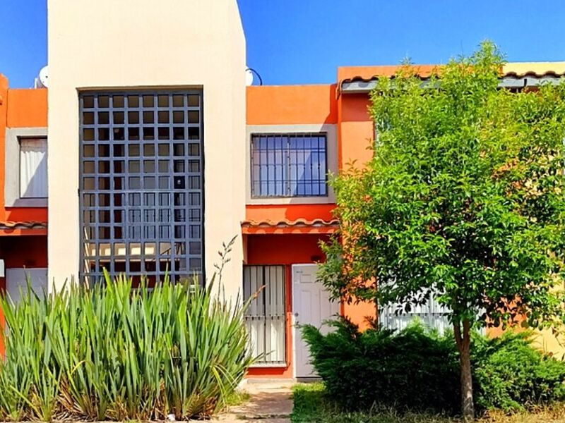 Amplia Casa Duplex Hidalgo  