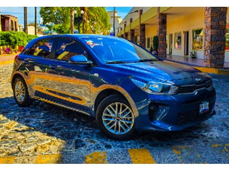 Standard KIA RIO HATCHBACK México