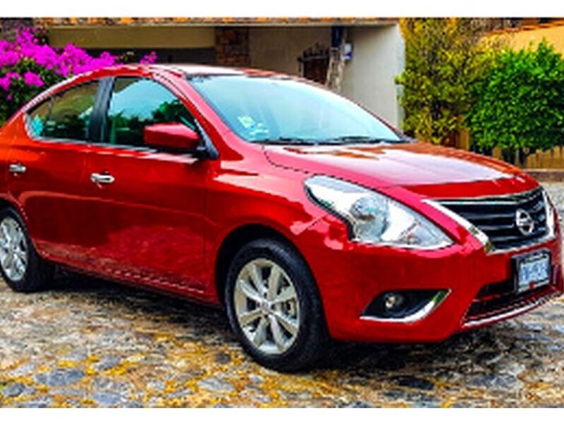 Standard NISSAN Versa México