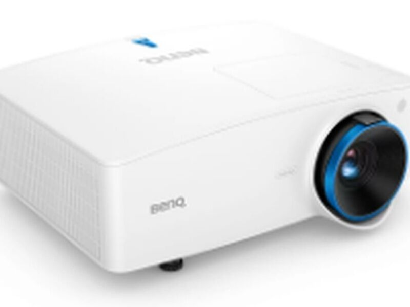 LU935 Proyector