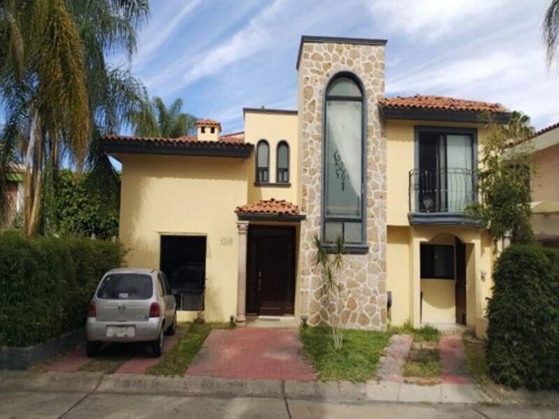   Casa situada  zona urbana Venta México