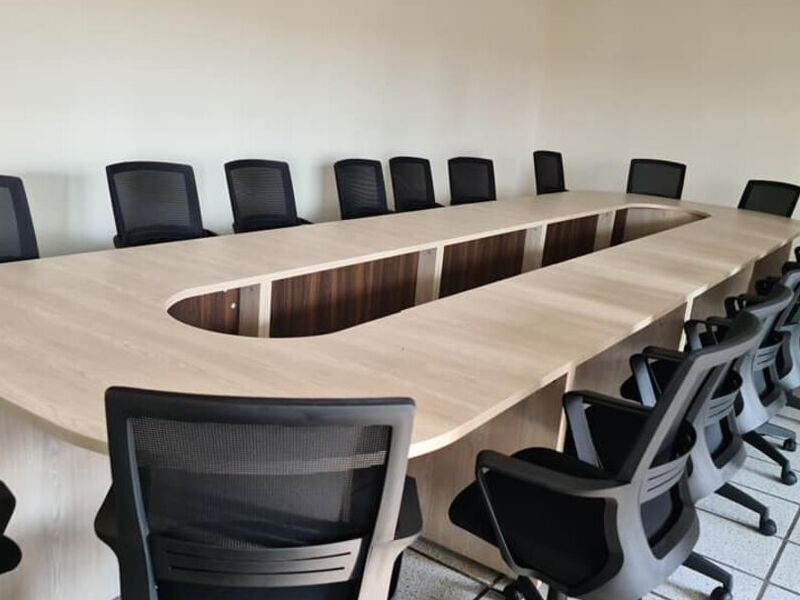 Escritorio Reuniones Ovalado Mich