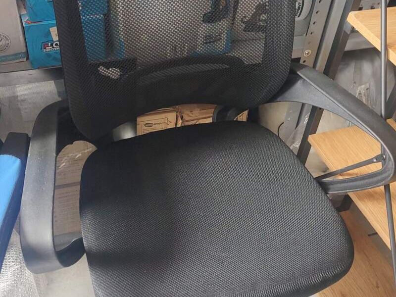 Silla Oficina Operativa Negra Morelia