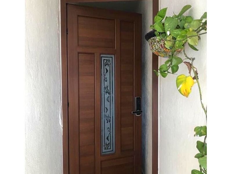 Puerta aluminio cafe Mexico 